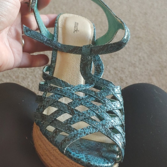 Avon Mark Brand Shoes - Picture 3 of 4